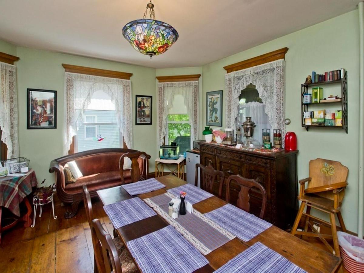 Blooming Inn Shelburne Falls Kültér fotó