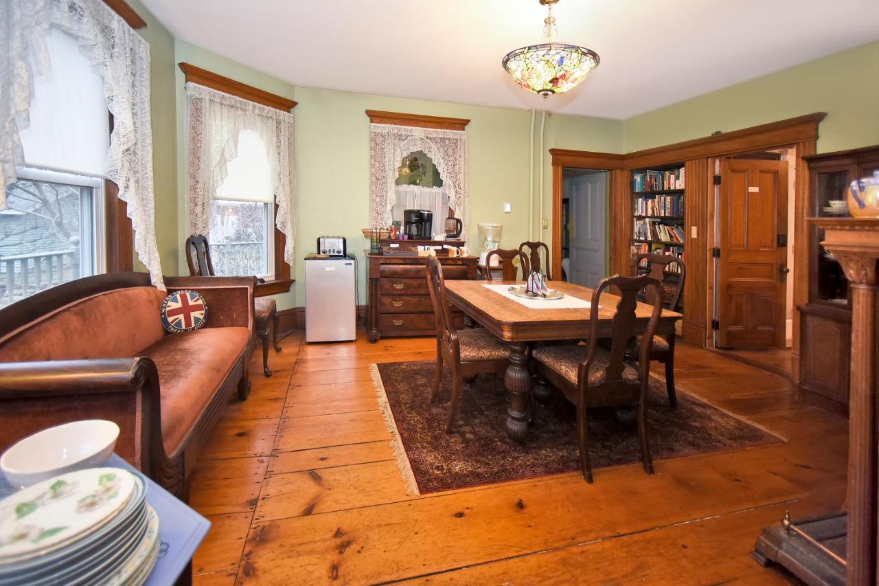 Blooming Inn Shelburne Falls Kültér fotó