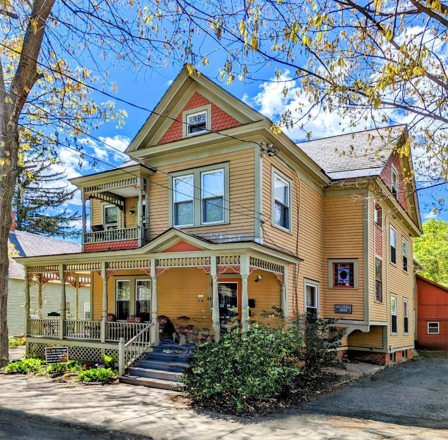 Blooming Inn Shelburne Falls Kültér fotó