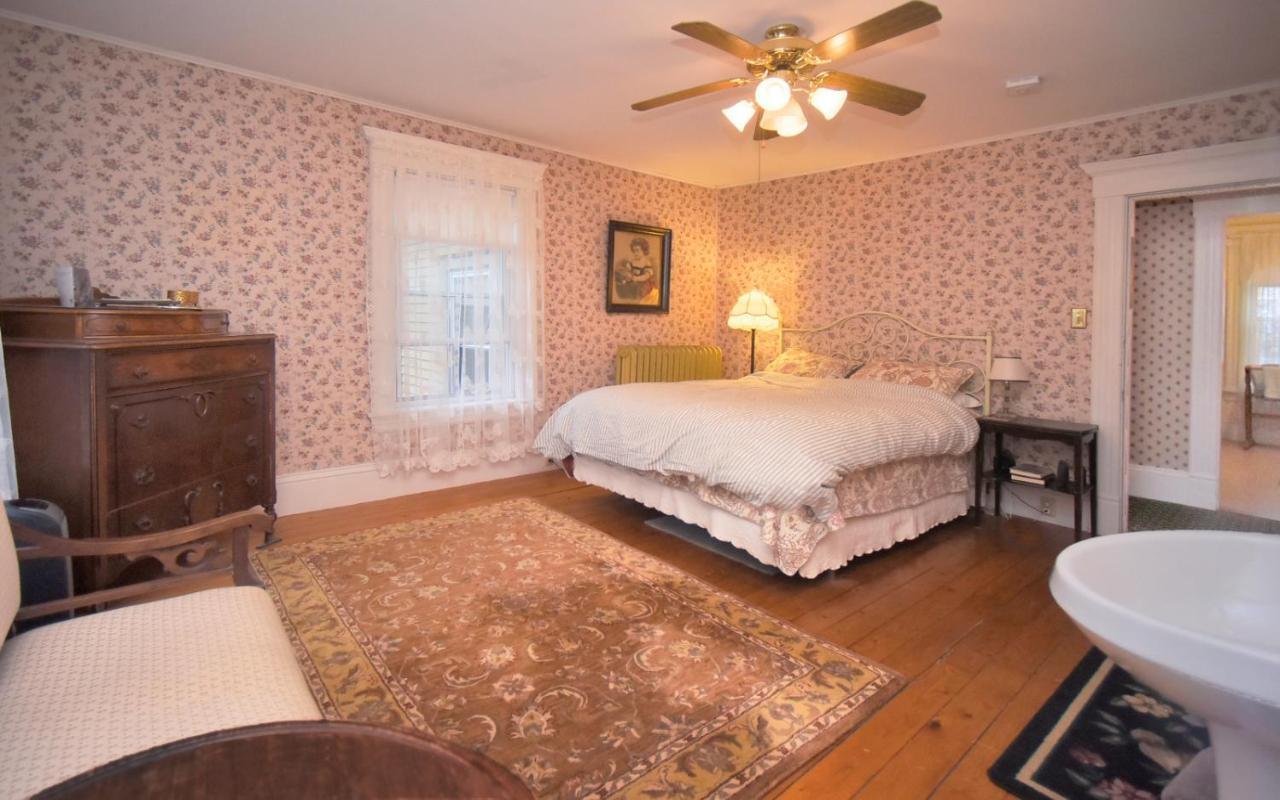 Blooming Inn Shelburne Falls Kültér fotó